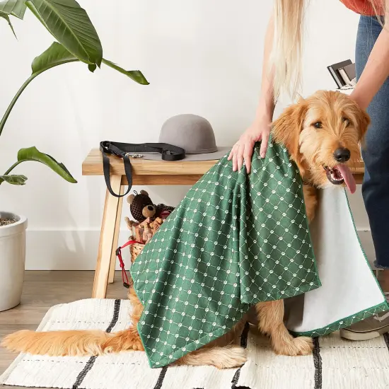 DII Hunter Green Printed Trellis Paw Pet Towel {5}