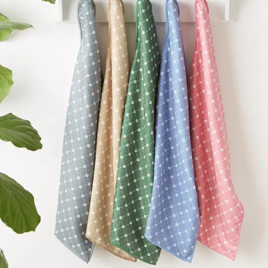 DII Gray Printed Trellis Paw Small Pet Towel (Set of 3) {2}