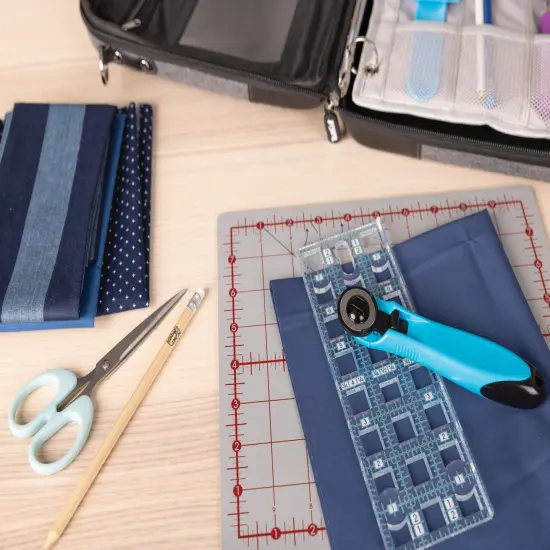 TrueCut Fabric Craft Travel Kit {5}