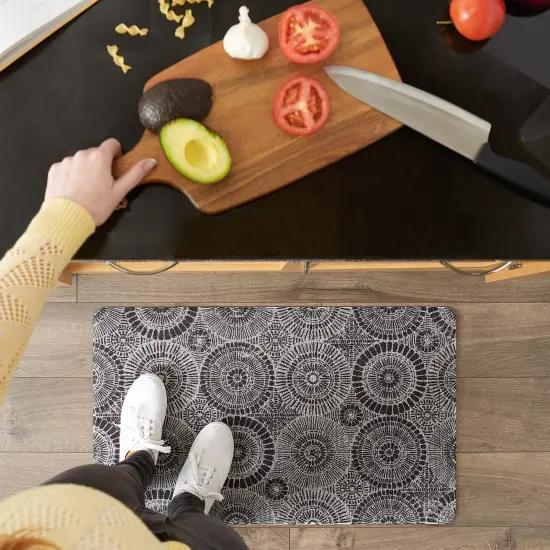 DII Cream and Black Farmhouse Check Rug 2 feet 3 in x 6 feet {4}