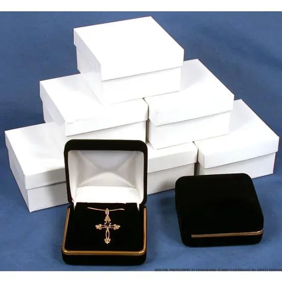 6 Black Velvet Necklace Pendant Gift Boxes With Brass Trim {1}