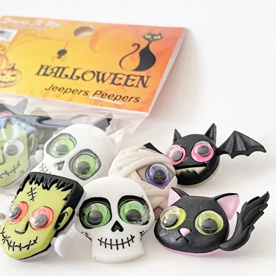 Dress it Up Buttons Halloween Embellishment Assortment {3}