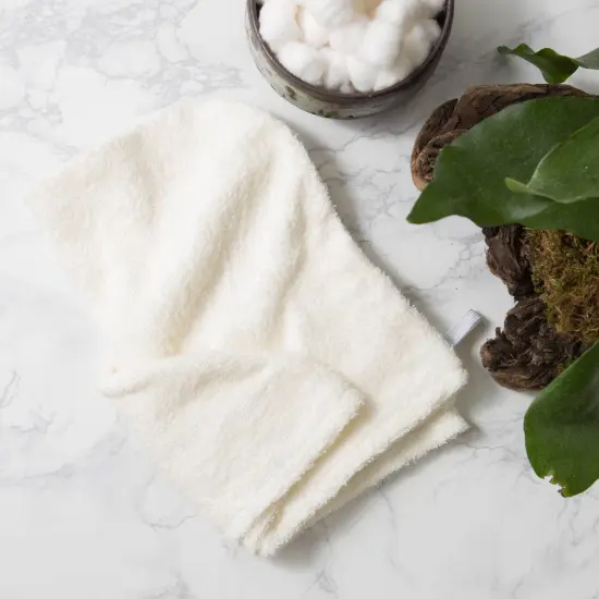 DII Soft Gray Chenille Throw {3}