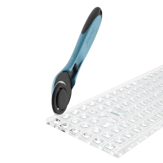 TrueCut 60mm Rotary Cutter {2}