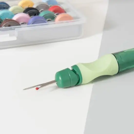 Dritz&reg; Large Green Seam Ripper {7}