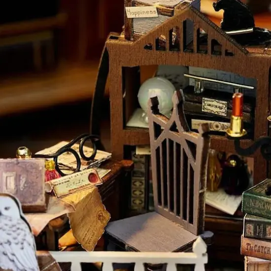 Wizardi Magic House Miniature Dollhouse Roombox Kit {7}