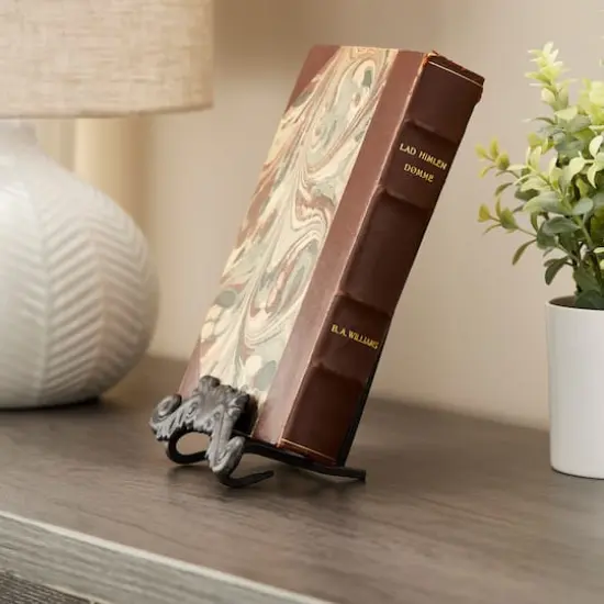 5" Cast Iron Motif Stand by Studio D&eacute;cor&reg; {3}