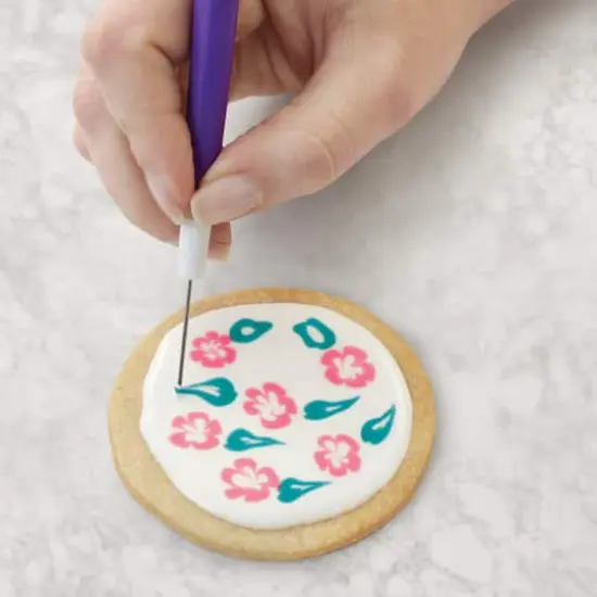 Wilton&reg; Cookie Decorating Tool Set {7}