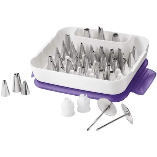 Wilton&reg; Master Decorating Tip Set {5}