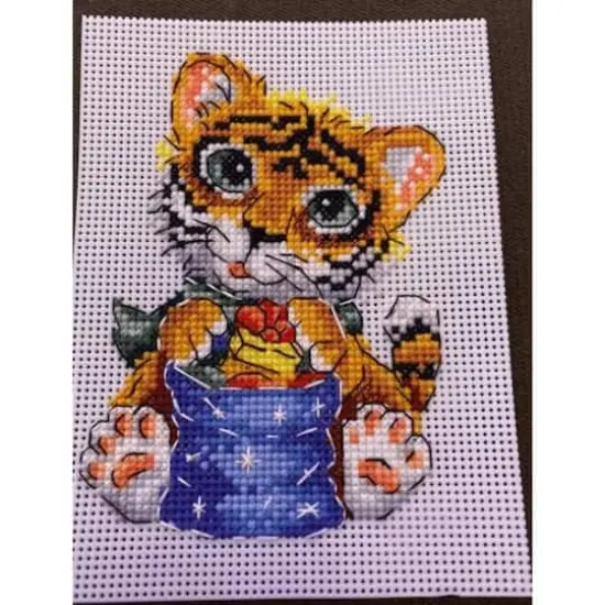 MP Studia Baby Tiger Christmas Tree Ornament Plastic Canvas Counted Cross Stitch Kit {4}