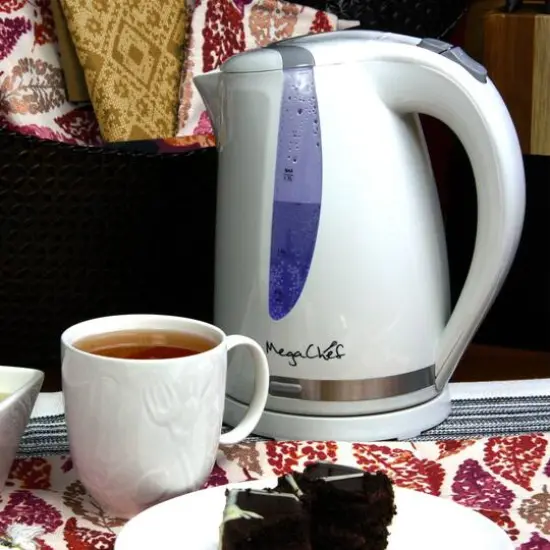MegaChef 1.7L White Plastic Electric Tea Kettle {9}
