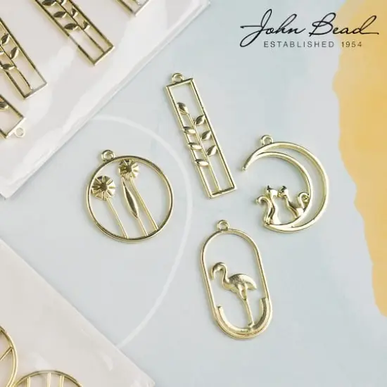 John Bead 25mm Gold Circle with Flowers Beadwork Pendants, 4ct. {3}