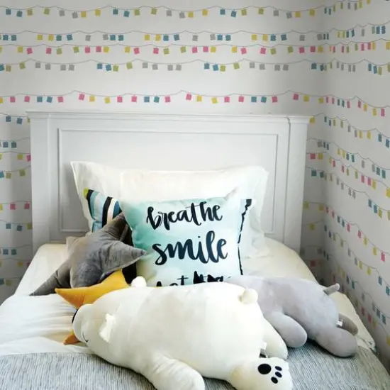 RoomMates Lanterns Peel & Stick Wallpaper Bright {4}