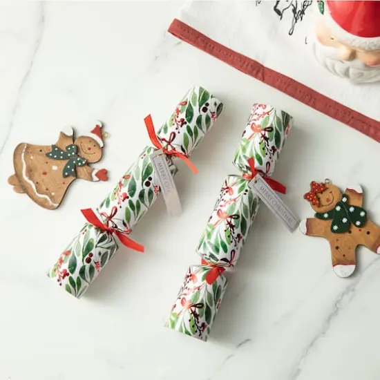Glitzhome&reg; 10" Christmas Holy Leaves Party Cracker with Gift Contents, 8ct. {4}