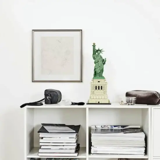 LEGO&reg; Architecture Statue of Liberty 21042 Building Kit (1685 Piece) {5}