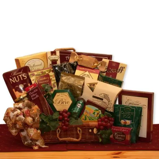 The VIP Gourmet Gift Chest {1}