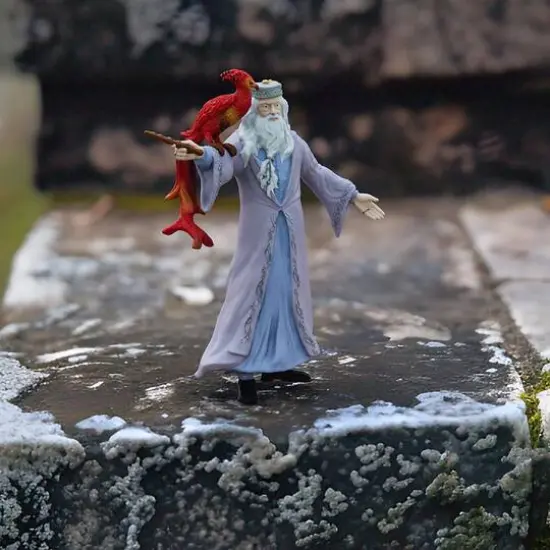 Schleich Wizarding World of Harry Potter&trade; Albus Dumbledore&trade; & Fawkes&trade; {4}