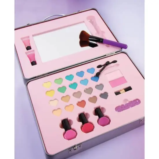 Make It Real&trade; Glam Makeup Travel Hard Case Set {3}