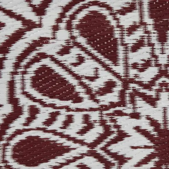 DII&reg; Round Sunflower Outdoor Rug, 5ft. Blackberry {5}