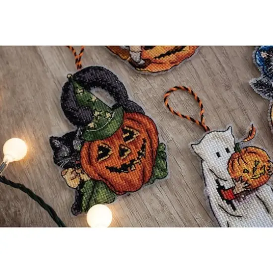 Letistitch Halloween Toys Plastic Canvas Counted Cross Stitch Kit {4}