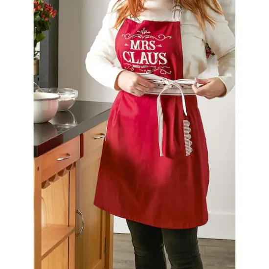 DII&reg; Mrs. Claus Skirt Apron {4}