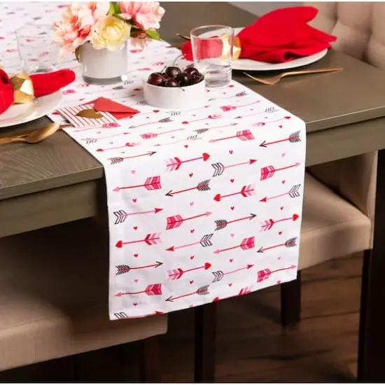 DII&reg; 72" Hearts & Arrow Print Table Runner {5}