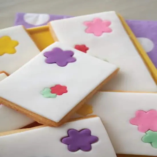 Wilton&reg; Decorator Preferred&trade; 24oz. White Vanilla Fondant {7}