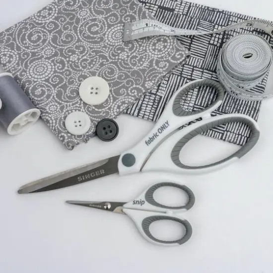 SINGER&reg; Fabric & Mini Detail Sewing Scissors Set {8}