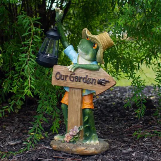 18" Country Frog with Lantern Outdoor Garden Statue {3}