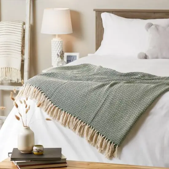 DII&reg; Handloom Chevron Throw Hunter Green {4}