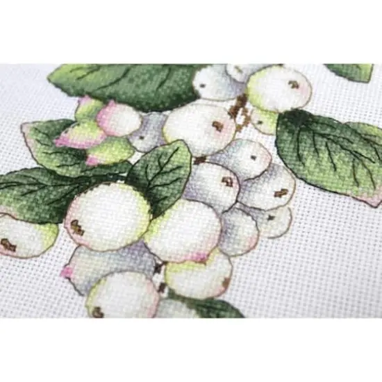 MP Studia Berries Cross Stitch Kit {4}