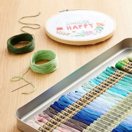 DMC&reg; Moulin&eacute; Sp&eacute;cial&reg; Collector's Tin {6}