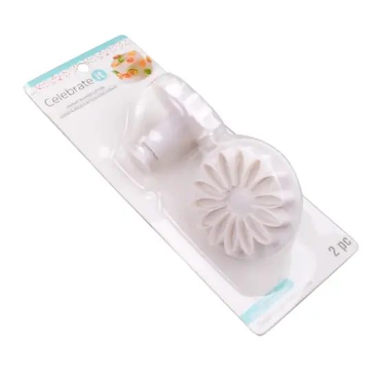 Daisy Fondant Plunger Cutters by Celebrate It&reg; {3}