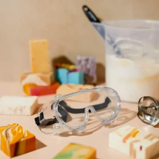 makesy Scratch-Resistant Safety Goggles {4}