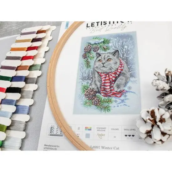 LetiStitch Winter Cat Counted Cross Stitch Kit {10}