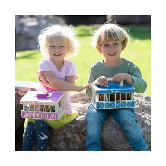 Reeves Breyer Horses Breyer Farms Wooden Stable Play Set {3}