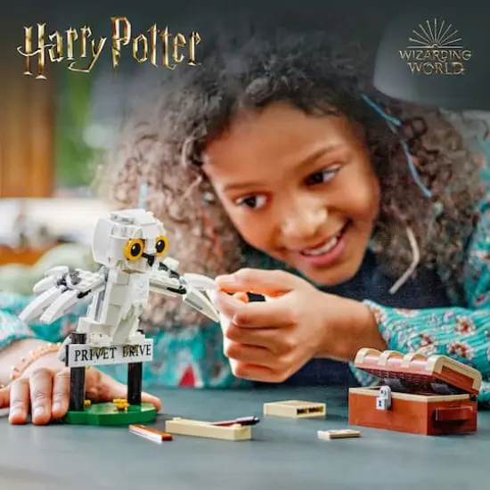 LEGO&reg; Harry Potter&trade; Hedwig&trade; at 4 Privet Drive 76425 {5}