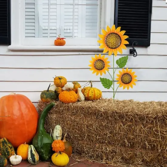 Glitzhome&reg; 48.25" Fall Metal Sunflowers Yard Stake {4}