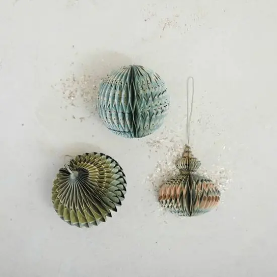 Hello Honey&reg; Paper Folding Honeycomb Ornament Set {3}