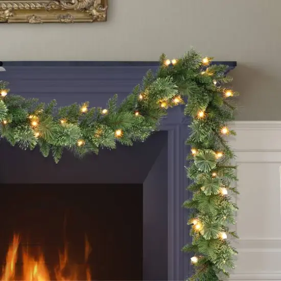 9ft. Pre-Lit Pine Garland {4}