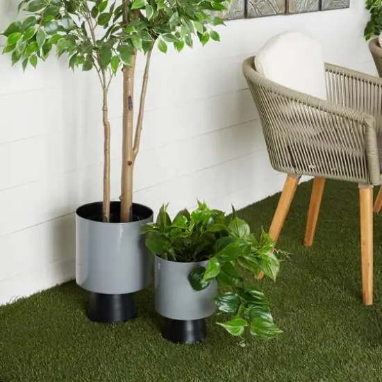Gray & Black Metal Modern Planter Set {9}