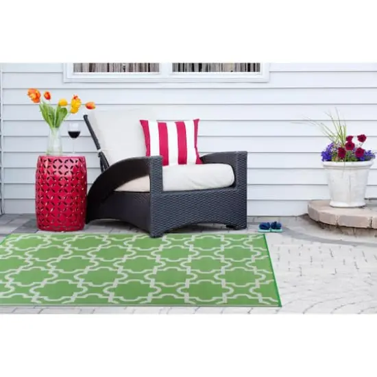 DII&reg; Bright Green Lattice Outdoor Rug, 4ft. x 6ft. {5}
