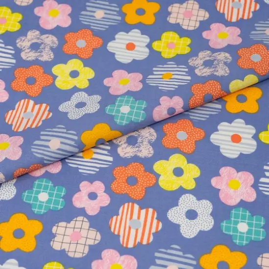 SINGER Modern Daisy Tossed Cotton Fabric {3}