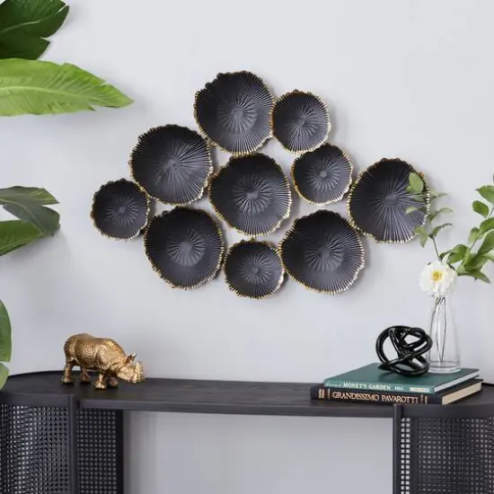CosmoLiving by Cosmopolitan Black Metal Wall D&eacute;cor {8}