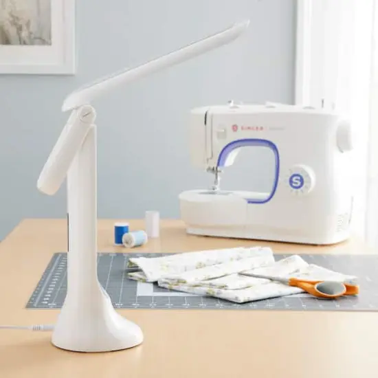 Ottlite Dimmable LED Task Lamp {3}