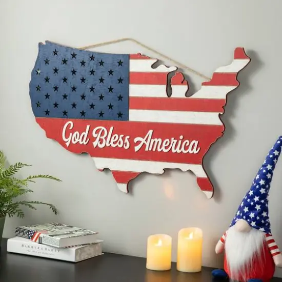 Glitzhome&reg; 32.5" Wooden Patriotic America Map Wall D&eacute;cor {4}