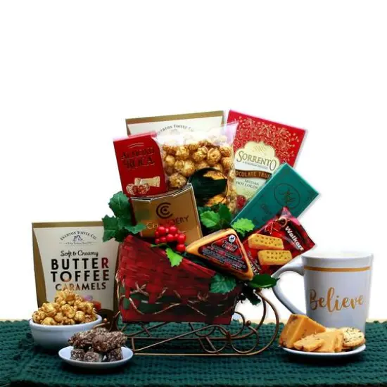 A Holiday Classic Old Fashioned Sleigh {1}