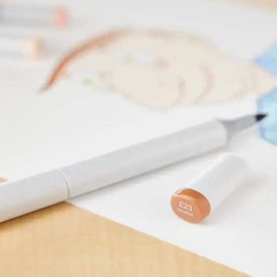 Copic&reg; Sketch Marker, EarthsE23 Hazelnut {3}