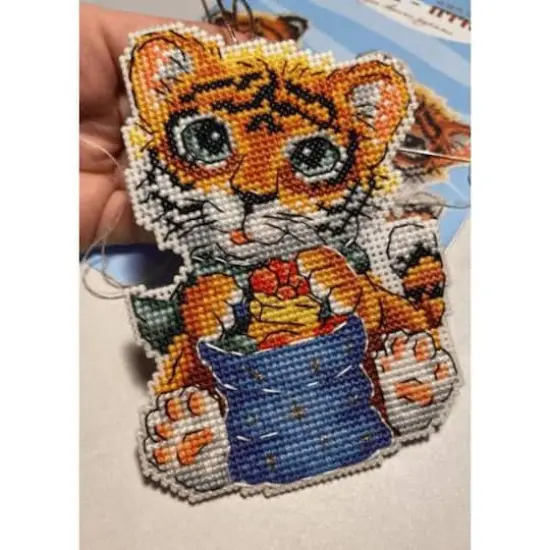 MP Studia Baby Tiger Christmas Tree Ornament Plastic Canvas Counted Cross Stitch Kit {6}