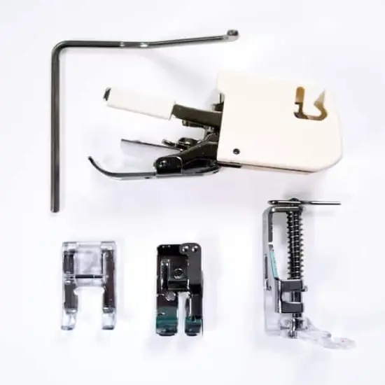 Janome Mod-100Q Computerized Sewing & Quilting Machine {12}